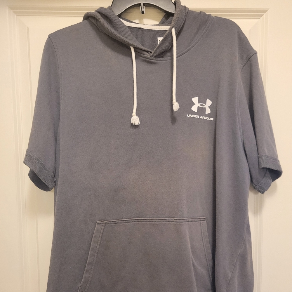 Under Armour Mens Short Sleeve Grey Sweatshirt Size XL